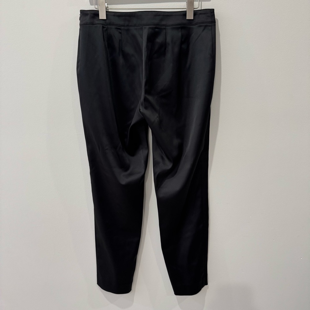 St. John Size 8 Liquid Satin Side Zip Cropped Pants - Picture 8 of 10